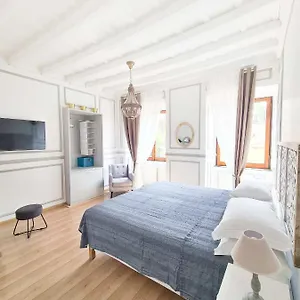 Appartamento Via Vittoria Quattro, Roma