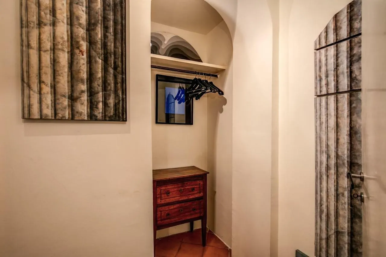 Colosseum Forum Apartment Rome 0*,  Italy
